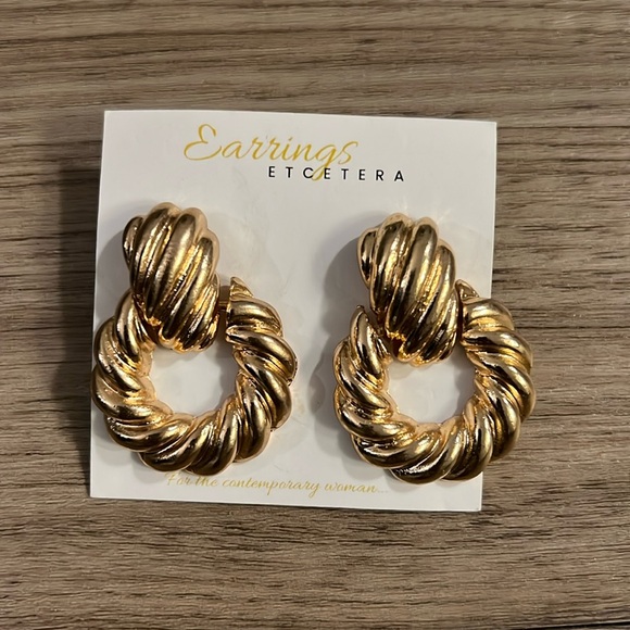 Jewelry - *Never Worn* Gold Statement Earrings